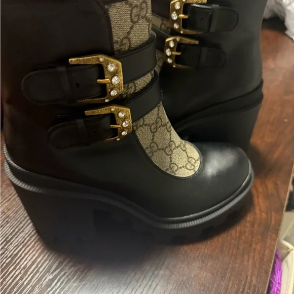 Gucci Black and Cream Heeled Boots - Picture 4 of 4